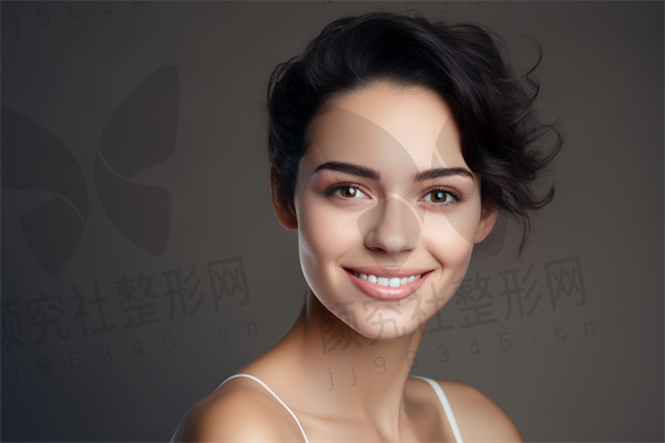 运城丽都整形美容医院自体脂肪隆胸的费用为16800元起，现推出优惠活动，仅需12800元起，尽享华丽蜕变！