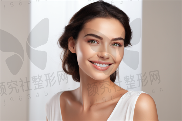 沈阳美尔康疤痕恢复医疗美容诊所现推出限时优惠活动，疤痕激光治疗原价3000元起，现在仅需2500元起，机会难得，赶快行动！